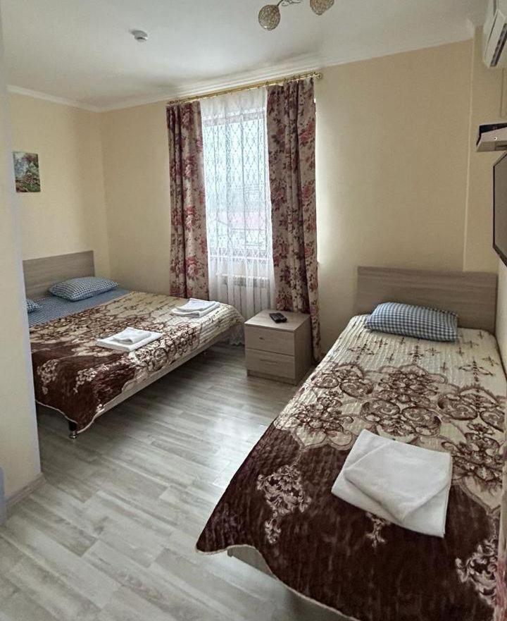 Талисман Hotel Aktau  Kültér fotó